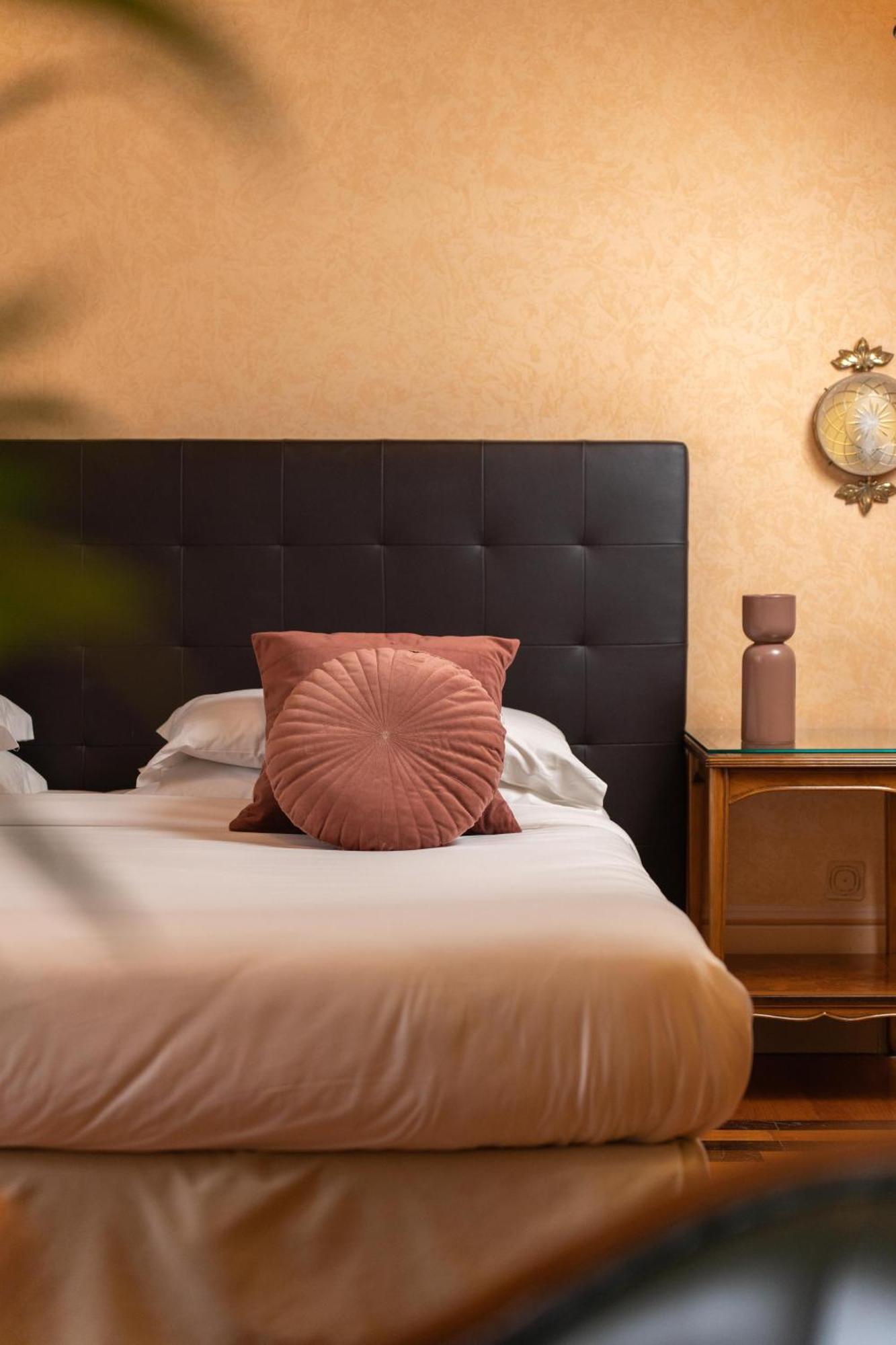 Hotel Villa La Bollina Serravalle Scrivia Exteriör bild