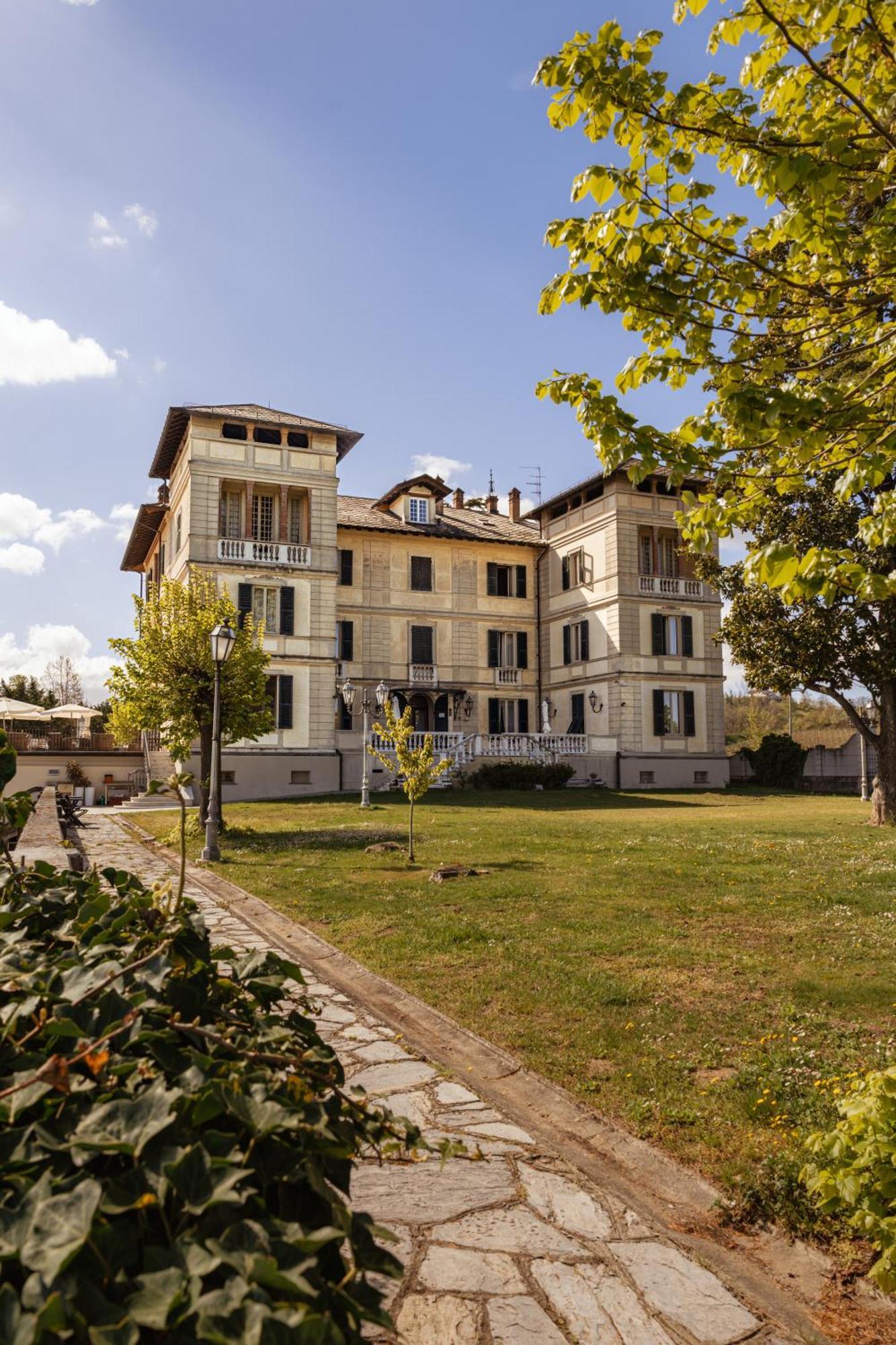 Hotel Villa La Bollina Serravalle Scrivia Exteriör bild